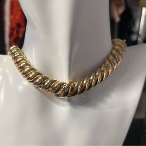 Gold Tone Twisted Classic Chunky Contemporary 80's Style Choker Necklace
